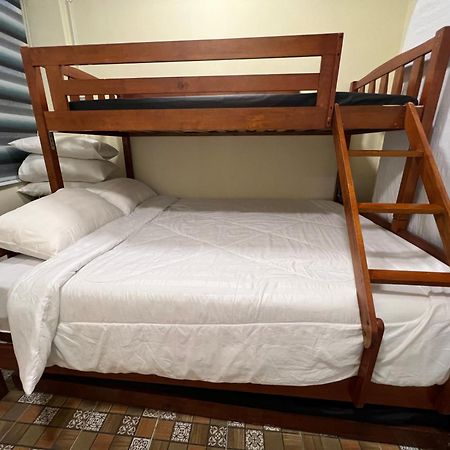 Shayah Homestay Πορτ Ντίξον Εξωτερικό φωτογραφία